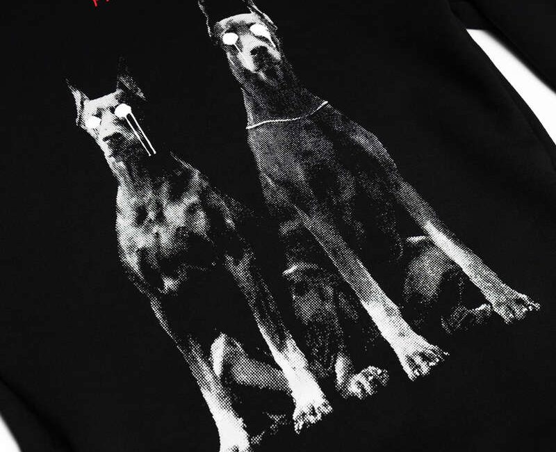 bluza z dobermanami czarna